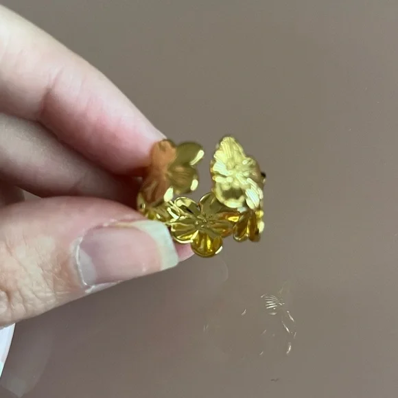 🌸 NEW Flower Open Gold Ring 🌸 - Picture 8 of 14
